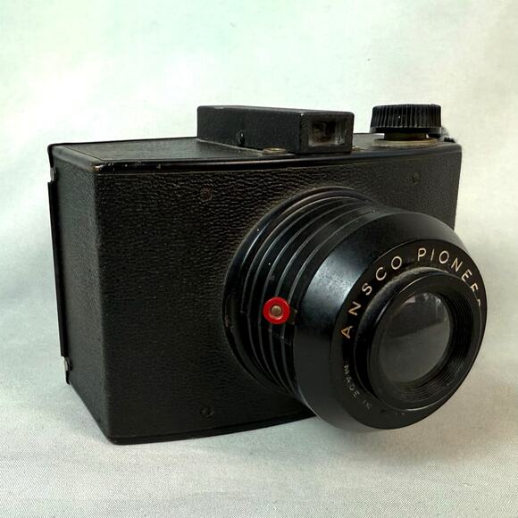 Vintage 1940s Ansco Pioneer Film Camera - Picture 2 of 7